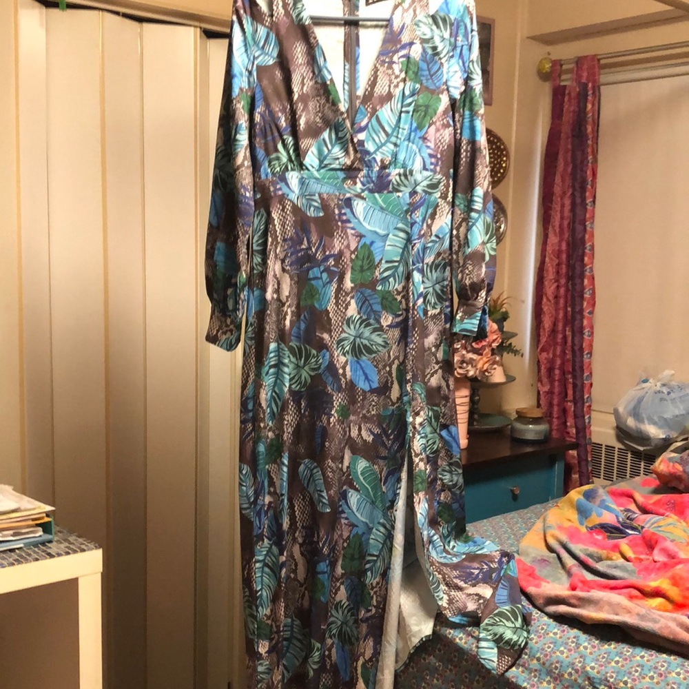 NWOT Long silky, sexy maxi, dress in gray and blues and greens.